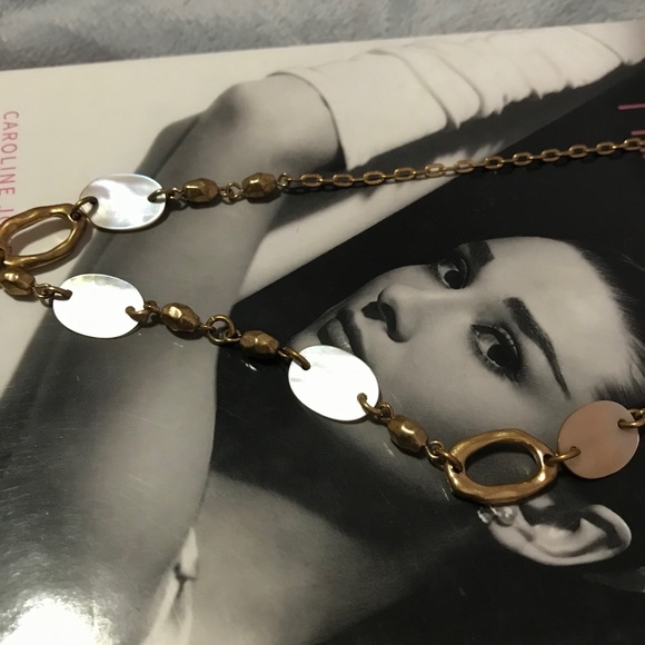 Mark and Spencer 18 inch gold tone necklace - Picture 2 of 3